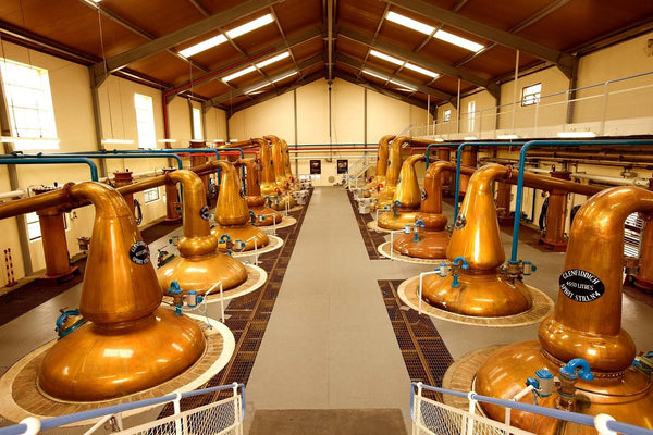 Glenfiddich Distillery: En Pioner inden for Skotsk Single Malt Whisky